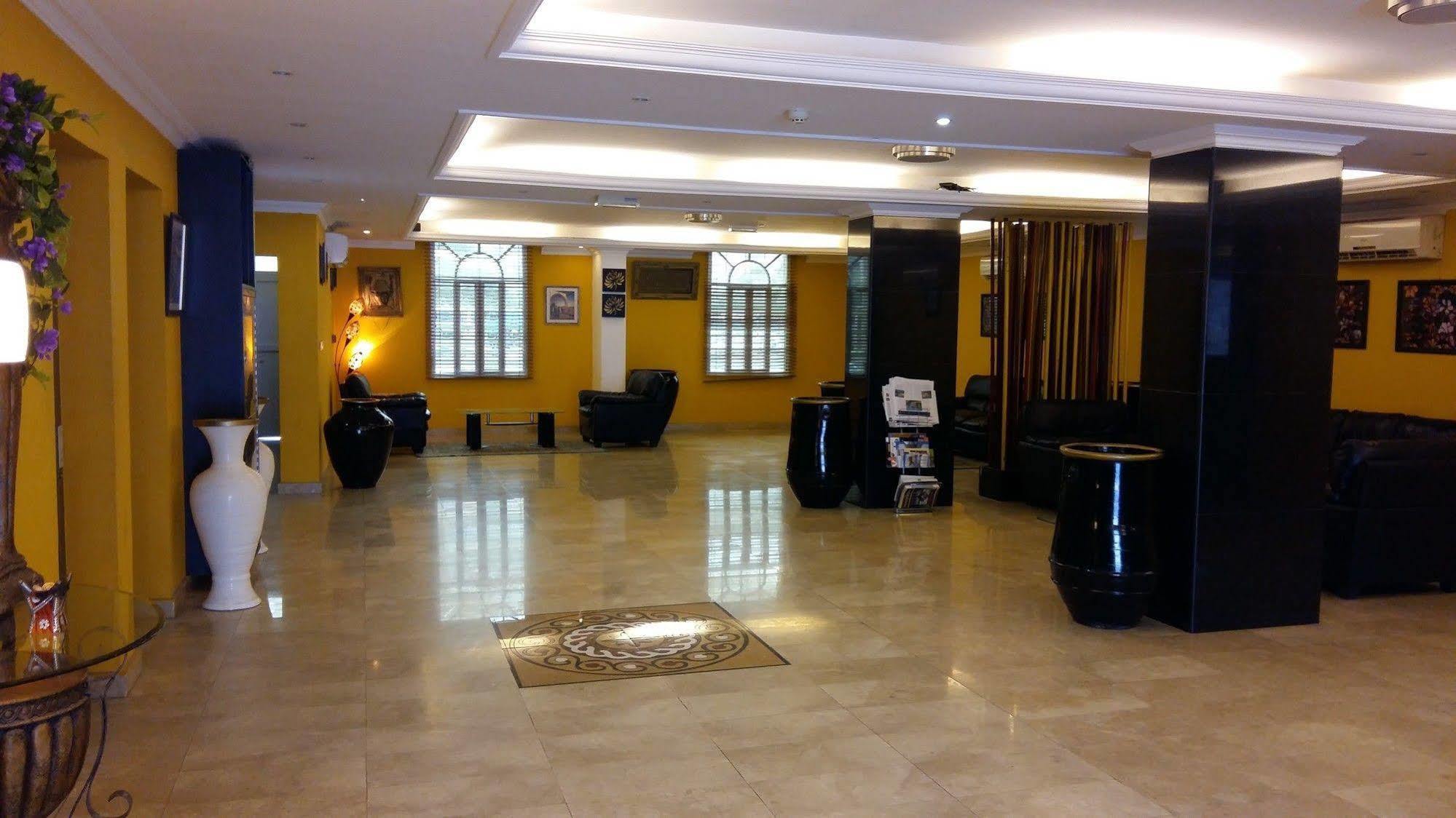 Majestic Hotel Wadi Kabir Ngoại thất bức ảnh