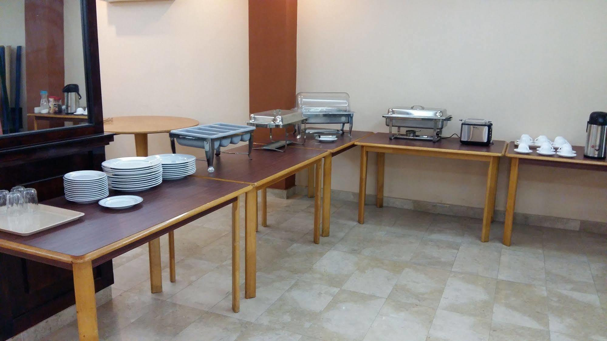 Majestic Hotel Wadi Kabir Ngoại thất bức ảnh